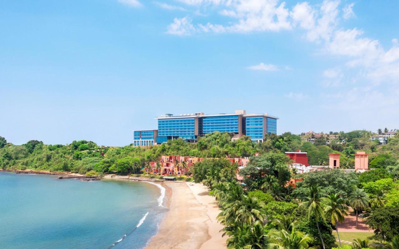 פאנג'י Taj Cidade De Goa Horizon, Goa מראה חיצוני תמונה View of the hotel from the beach