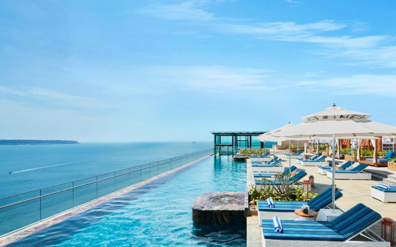 פאנג'י Taj Cidade De Goa Horizon, Goa מראה חיצוני תמונה The rooftop pool at the W Retreats & Spa, Phuket