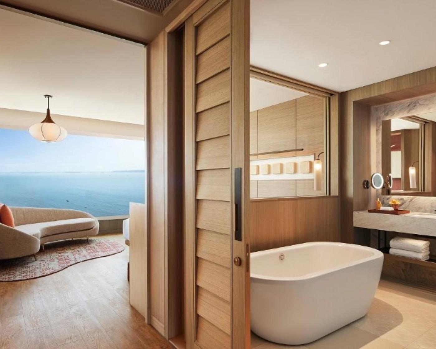 פאנג'י Taj Cidade De Goa Horizon, Goa מראה חיצוני תמונה A bathroom at the hotel